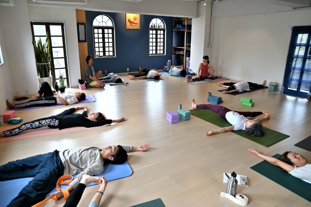 水曜日、kazuya先生のアサナマンダラビギナー
