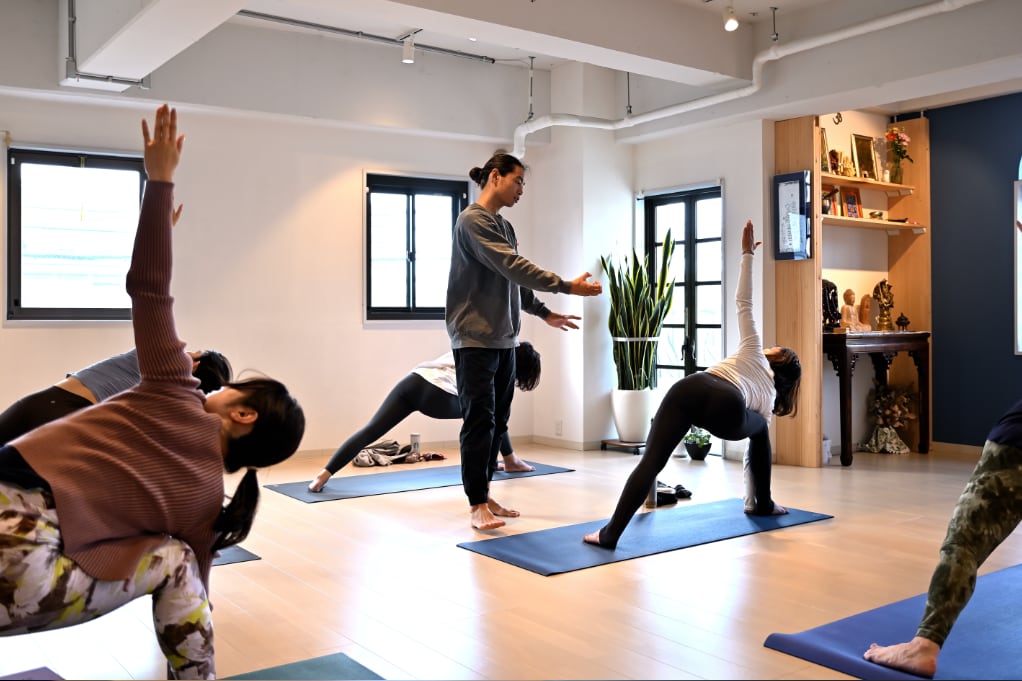 水曜日、山口陽平先生のハタフロー(朝ヨガ)