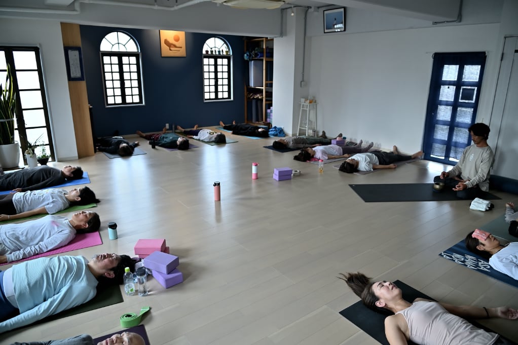 水曜日、kazuya先生のアサナマンダラビギナー