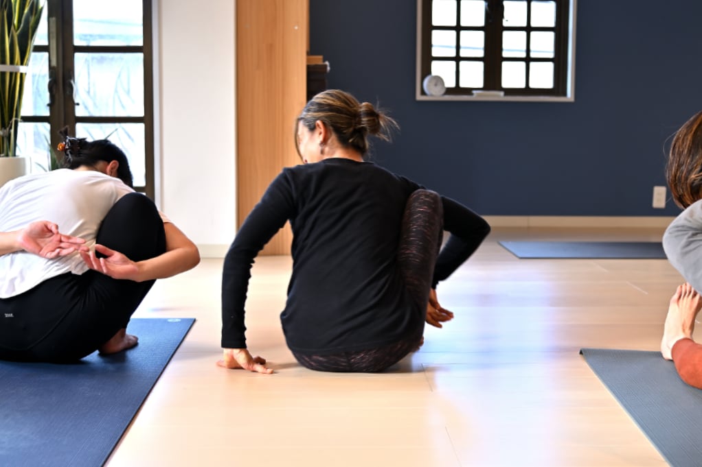 土曜日、MEGUMI先生のアシュタンガヨガ・ビギナー