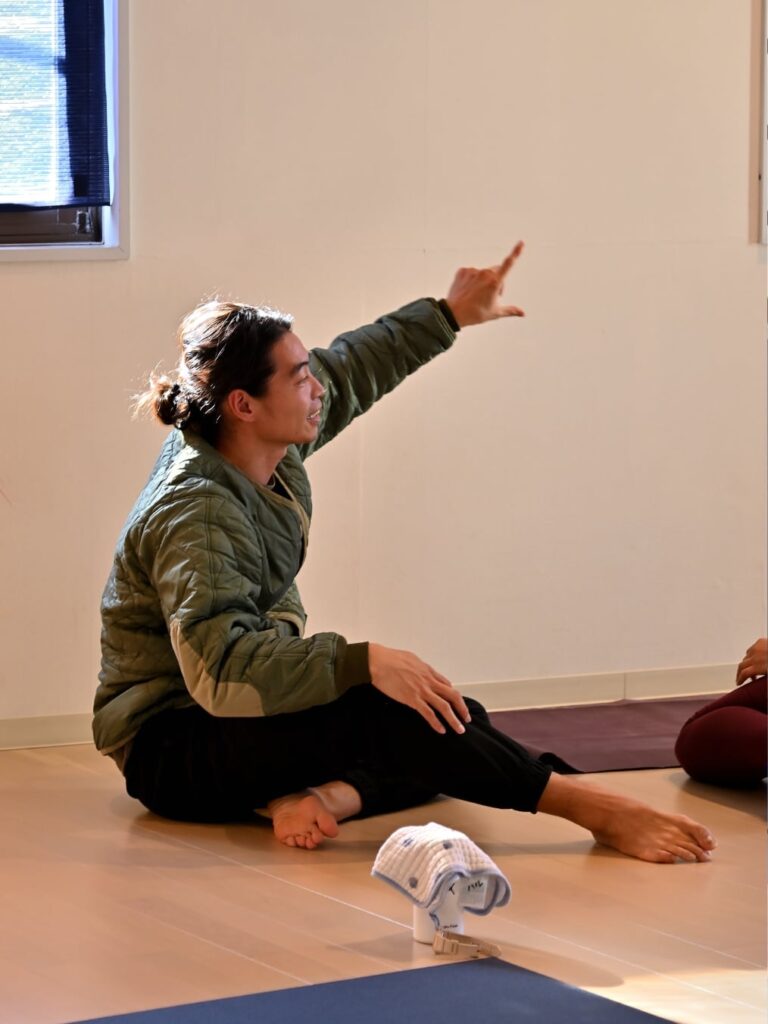 ウダヤヨガスタジオの先生