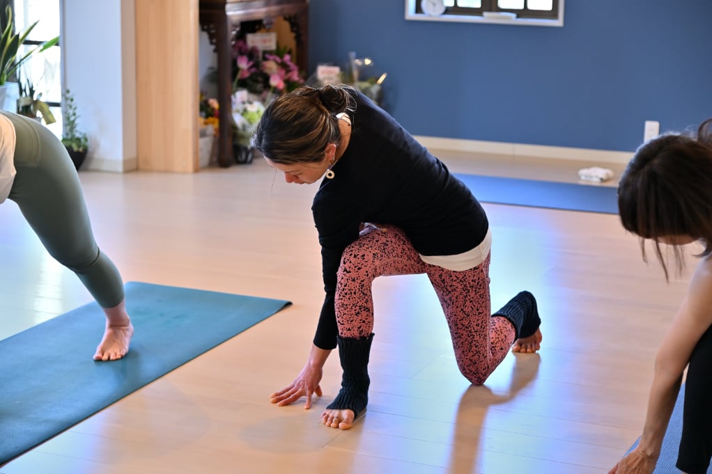 木曜日、MEGUMI先生のアシュタンガヨガ・オールレベル